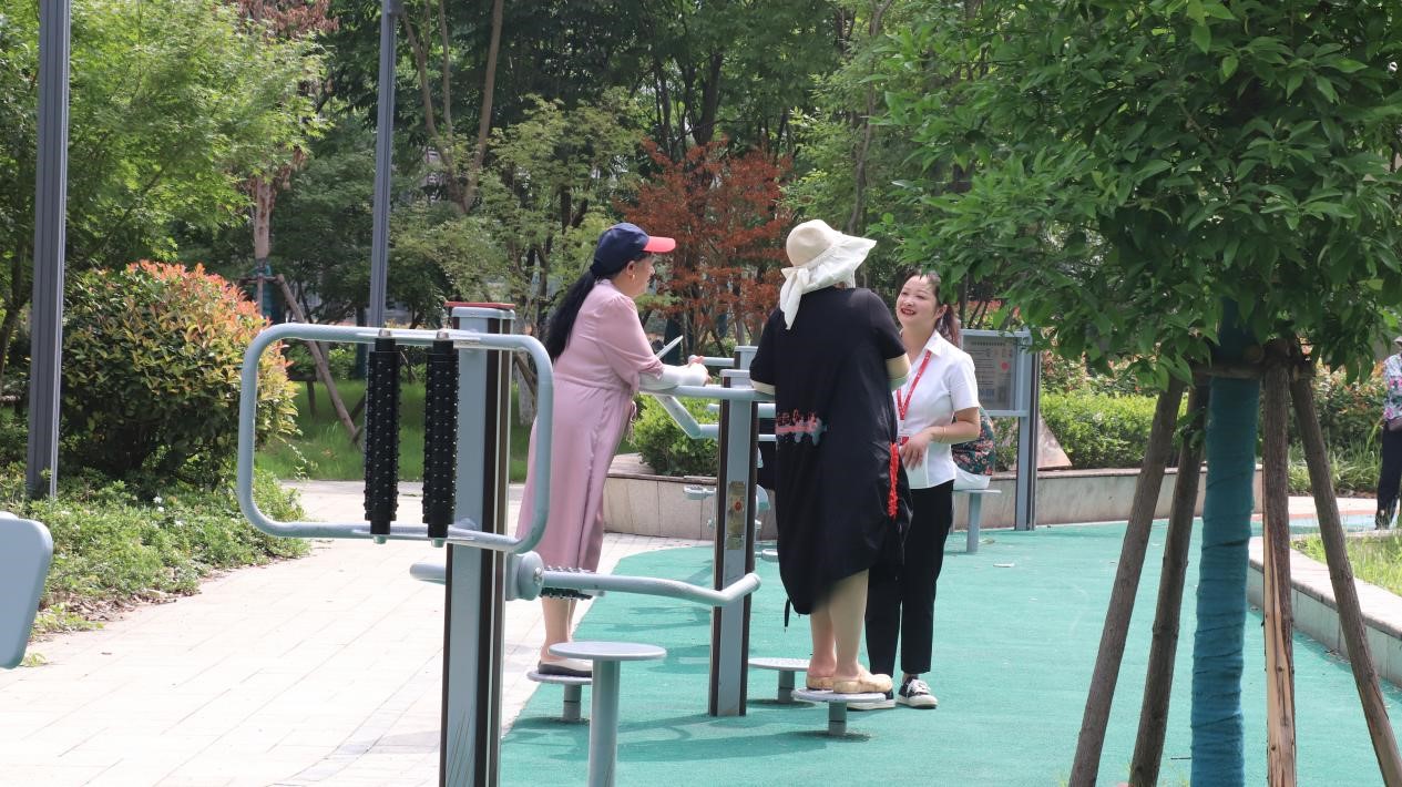 “生涯惬意，，，，，，，效劳知足” 葛塘西片区地块包管房交付回访业主这样说