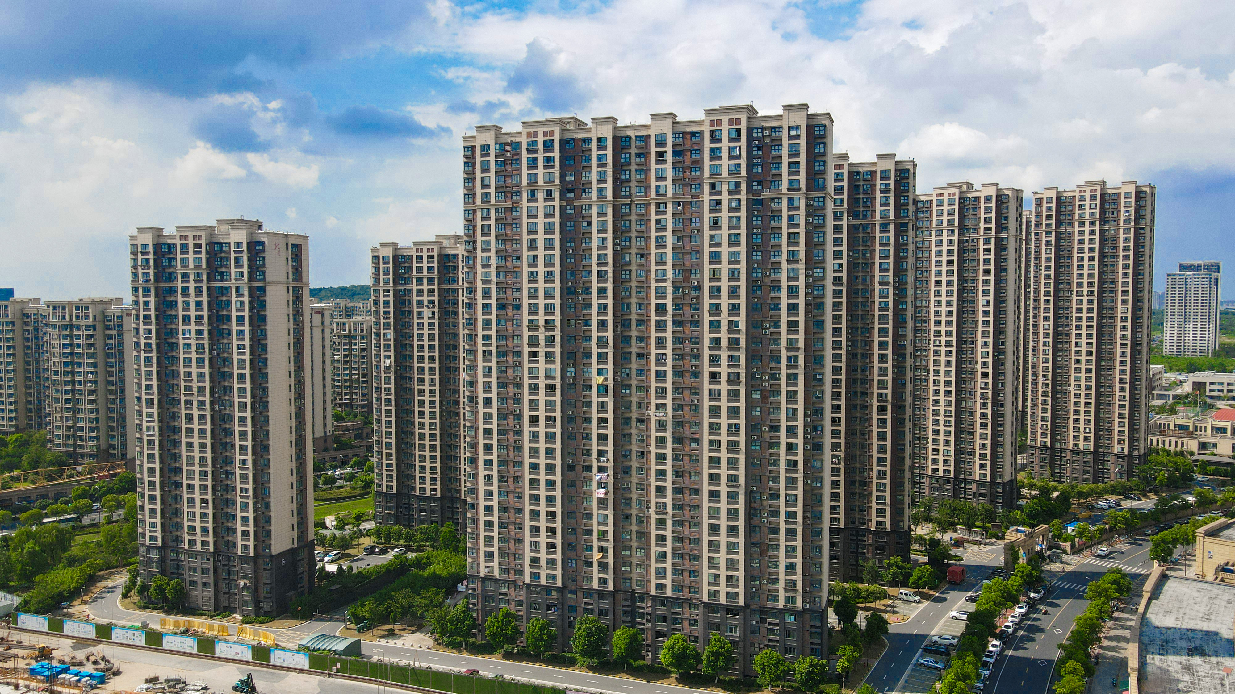 台风过境，，，，，，，这一大波民生项目be like（图说包管房）